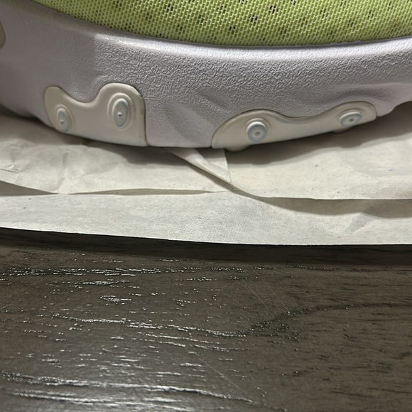Nike React Presto Barely Volt - Picture 7 of 12